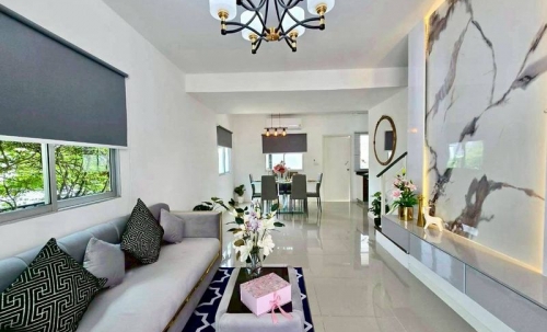 ขาย ทาวน์โฮม 2 ชั้น 3 ห้องนอน 2 ห้องน้ำ เขาน้อย