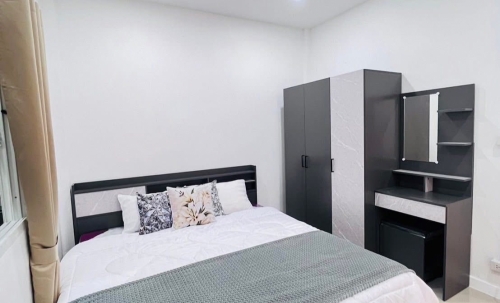 ขาย ทาวน์เฮ้าส์ 2 ห้องนอน 1 ห้องน้ำ เขาน้อย