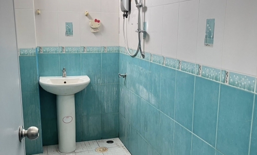 ขาย ทาวน์เฮ้าส์ 2 ห้องนอน 1 ห้องน้ำ เขาน้อย (2)