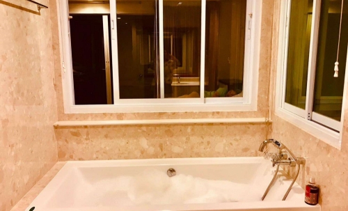 ปล่อยเช่าบ้าน Pool Villa ติดทะเล พัทยาเหนือ 4 ห้องนอน 5 ห้องน้ำ