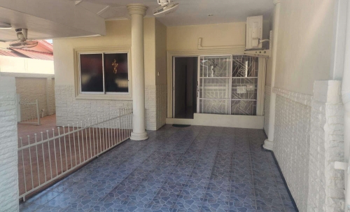 ขายทาวน์เฮาส์ชั้นเดียว 2 ห้องนอน 1 ห้องน้ำ เอกมงคล พัทยา (2)