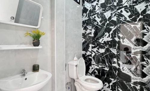 บ้านแฝดสไตล์โมเดิร์น 3 ห้องนอน 2 ห้องน้ำ ห้วยใหญ่