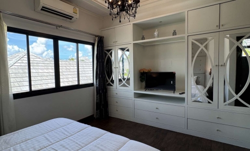 ให้เช่าพูลวิลล่า 3 ห้องนอน บ้านอำเภอ