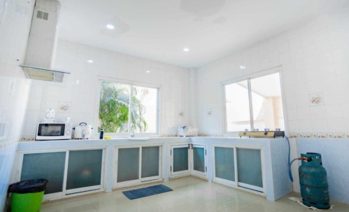 ปล่อยเช่าบ้าน Pool Villa สำหรับทำธุรกิจ 6 ห้องนอน 7 ห้องน้ำ พัทยากลาง