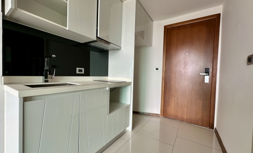 For Sale The Peak Tower Pratamnak Studio Sea View (3)