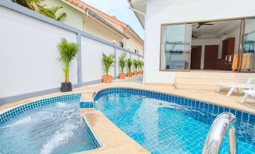 ให้เช่าพูลวิลล่า 3 ห้องนอน จอมเทียน