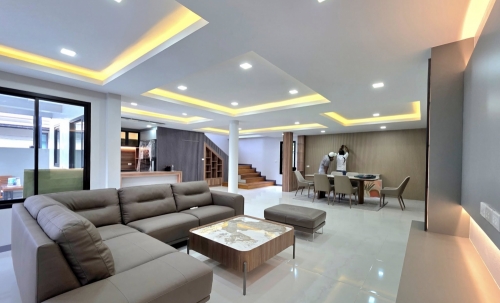 ขาย Pool Villa 2 ชั้น 4 ห้องนอน 5 ห้องน้ำ พัทยากลาง (1)