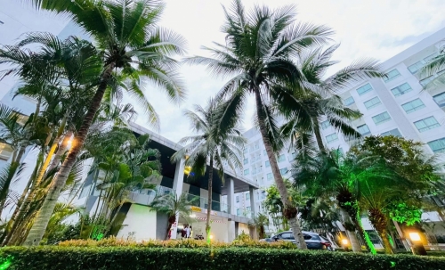 ขาย Arcadia Beach Resort Pattaya อะคาเดีย บีช รีสอร์ท พัทยา 1 ห้องนอน วิวสระ (2)