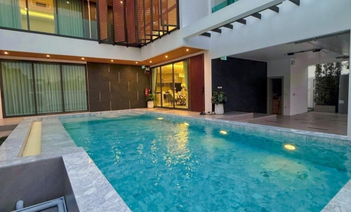 ให้เช่า Pool Villa 2 ชั้น 4 ห้องนอน 5 ห้องน้ำ ใกล้หาดจอมเทียน