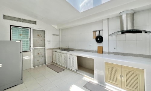 ปล่อยเช่าบ้านโชคชัย 7 เขาน้อย 2 ห้องนอน 2 ห้องน้ำ