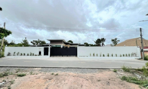 ขาย Pool Villa 3 ห้องนอน บางเสร่ (2)