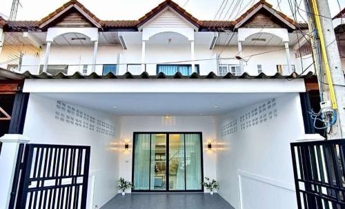 ขายทาวน์โฮม 2 ชั้น 2 ห้องนอน ซอยสยามคันทรีคลับ (2)