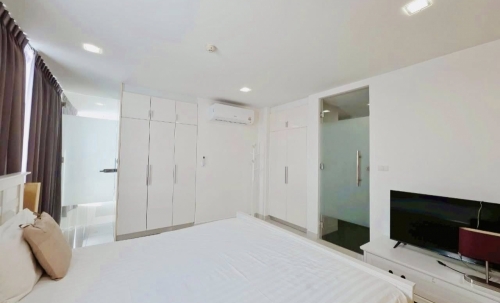 ขาย Club Royal Wongamat คลับ รอยัล วงศ์อมาตย์ 1 ห้องนอน วิวเมือง (2)