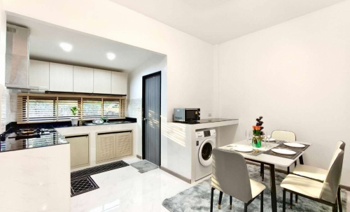 ขายทาวน์โฮม 2 ชั้น 2 ห้องนอน ซอยสยามคันทรีคลับ (2)