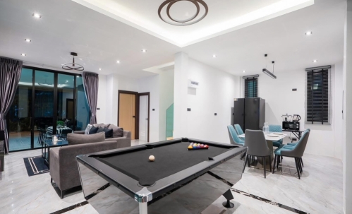 ให้เช่า Pool Villa 2 ชั้น 4 ห้องนอน 4 ห้องน้ำ ห้วยใหญ่