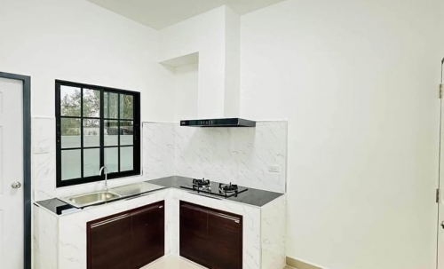 ขาย ทาวน์โฮมชั้นเดียว 2 ห้องนอน 2 ห้องน้ำ ใกล้ถนนสุขุมวิท