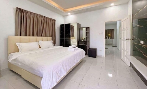 ขาย บ้าน Pool Villa ในหมู่บ้าน Royal View Village (3)