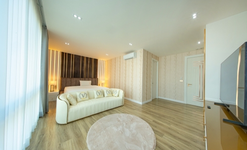 ขาย Pool Villa 2 ชั้น 7 ห้องนอน 8 ห้องน้ำ จอมเทียน