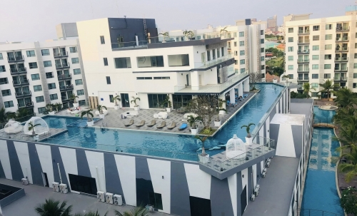 ขาย Arcadia Beach Resort Pattaya อะคาเดีย บีช รีสอร์ท พัทยา 1 ห้องนอน วิวสระ (2)