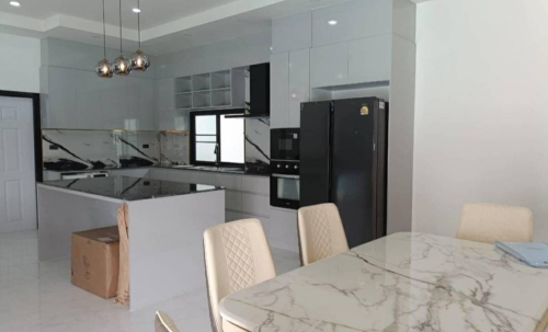 ให้เช่าพูลวิลล่า 4 ห้องนอน 4 ห้องน้ำ พรประภานิมิต พัทยา