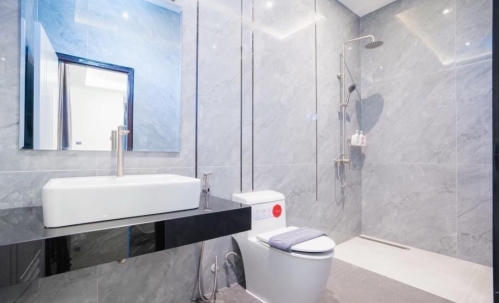 ให้เช่า Pool Villa 2 ชั้น 4 ห้องนอน 4 ห้องน้ำ ห้วยใหญ่