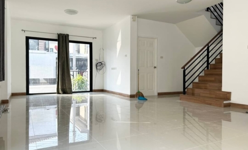 ขายบ้านแฝด 2 ชั้น 3 ห้องนอน 3 ห้องน้ำ บึงวรกิจ (1)