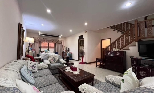 ขายบ้านทาวน์โฮม 3 ชั้นฝั่งทะเล 3 ห้องนอน 3 ห้องน้ำ บ้านอำเภอ นาจอมเทียน