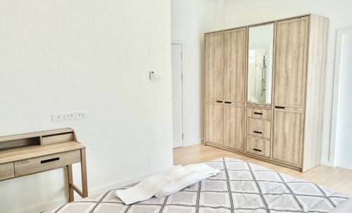 ให้เช่า บ้านเดี่ยว 2 ชั้น 3 ห้องนอน 1 ห้องน้ำ ห้วยใหญ่