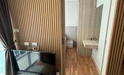 เดอะ ทวิน ทาวเวอร์ จอมเทียน