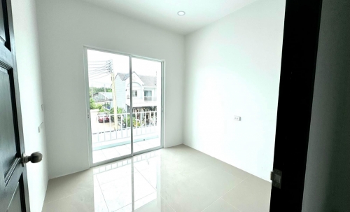 ขายทาวน์โฮม 2 ชั้น 3 ห้องนอน 2 ห้องน้ำ ซ.สยามคันทรีคลับ ใกล้ตลาดไร่วนาสินธ์ ติดเจ้าของ