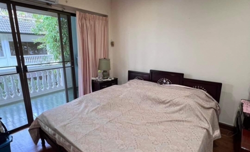 ขายบ้านทาวน์โฮม 3 ชั้นฝั่งทะเล 3 ห้องนอน 3 ห้องน้ำ บ้านอำเภอ นาจอมเทียน