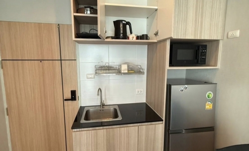 เดอะ ทวิน ทาวเวอร์ จอมเทียน