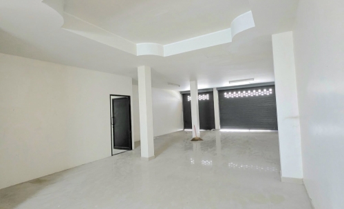 ให้เช่าอาคารพาณิชย์ 4 ชั้น 9 ห้องนอน 10 ห้องน้ำ ซอยปูเป็น จอมเทียน