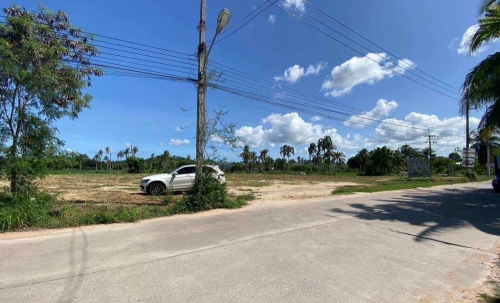 ขายที่ดินทำเลดี เหมาะทำพูลวิลล่า ซอย K9 พัทยา ห้วยใหญ่ 2 ไร่ 3 งาน 17 ตร.วา (3)