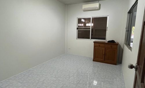 ขาย ทาวน์เฮ้าส์ 2 ห้องนอน 1 ห้องน้ำ เขาน้อย (2)