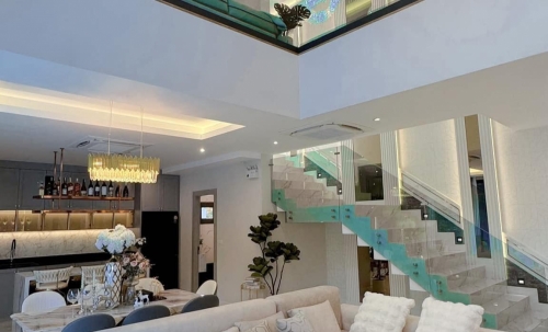 ให้เช่า Pool Villa 2 ชั้น 4 ห้องนอน 5 ห้องน้ำ ใกล้หาดจอมเทียน