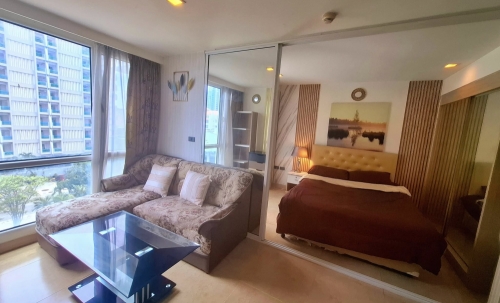 ให้เช่า The Cliff Pratumnak เดอะ คลิฟ พระตำหนัก 1 ห้องนอน วิวสระ