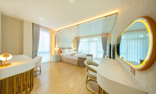 ขาย Pool Villa 2 ชั้น 7 ห้องนอน 8 ห้องน้ำ จอมเทียน