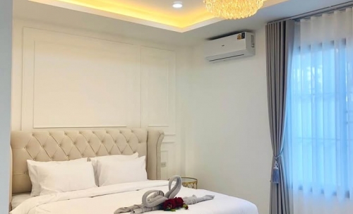 ให้เช่า Pool Villa 2 ชั้น 4 ห้องนอน 5 ห้องน้ำ ซอยสยาม