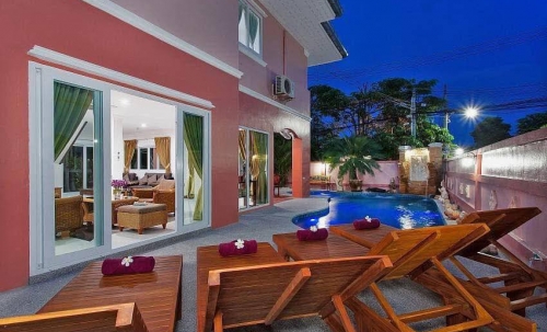 ให้เช่าพูลวิลล่า 4 ห้องนอน จอมเทียน