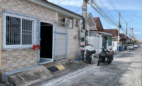 ขาย ทาวน์เฮ้าส์ 2 ห้องนอน 1 ห้องน้ำ เขาน้อย (2)