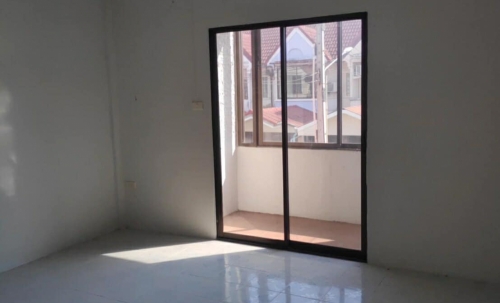 ขาย Town Home 2 ห้องนอน 2 ห้องน้ำ หนองปลาไหล (2)