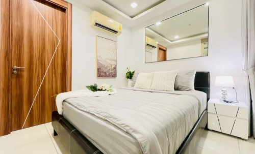 ขาย Arcadia Beach Resort Pattaya อะคาเดีย บีช รีสอร์ท พัทยา 1 ห้องนอน วิวสระ (2)