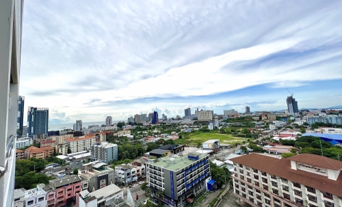 ขาย PKCP Tower Pattaya พีเคซีพี คอนโดมีเนียม พัทยา 3 ห้องนอน วิวสระ (2)