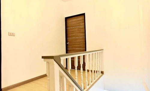 ขายทาวน์โฮม 2 ชั้น 2 ห้องนอน ซอยสยามคันทรีคลับ (2)