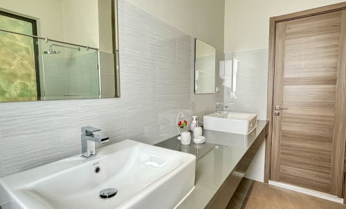 ขาย Pool Villa 2 ชั้น 4 ห้องนอน 4 ห้องน้ำ Palm Lakeside Villas ปาล์ม เลคไซด์ วิลล่า (1)