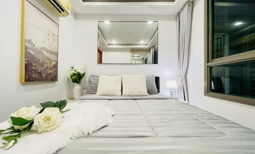 ขาย Arcadia Beach Resort Pattaya อะคาเดีย บีช รีสอร์ท พัทยา 1 ห้องนอน วิวสระ (2)