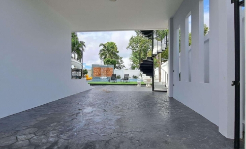 ขายพร้อมผู้เช่าบ้าน Pool Villa นาจอมเทียน 6 ห้องนอน 5 ห้องน้ำ (2)