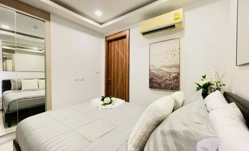 ขาย Arcadia Beach Resort Pattaya อะคาเดีย บีช รีสอร์ท พัทยา 1 ห้องนอน วิวสระ (2)