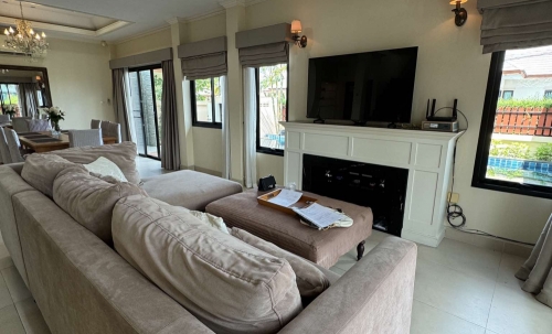 ให้เช่าพูลวิลล่า 3 ห้องนอน บ้านอำเภอ